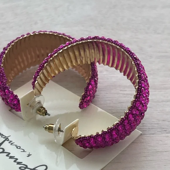 Chic Pink and Gold Earrings with Delicate Craftsmanship - Picture 4 of 11